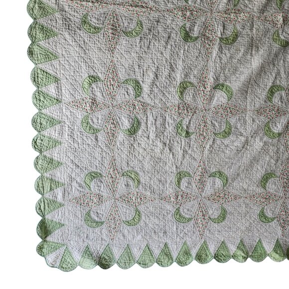 HANDMADE 1938 Clover Moon and‎ Star Quilt Scalloped Edge Floral 84 x 71in - Picture 10 of 16